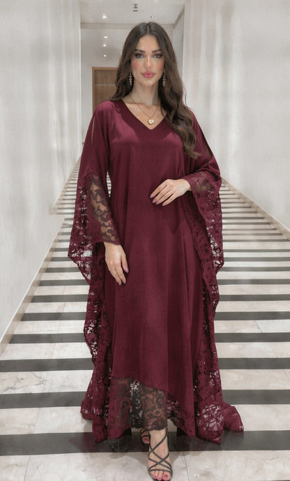 Caftan en dentelle et crepe