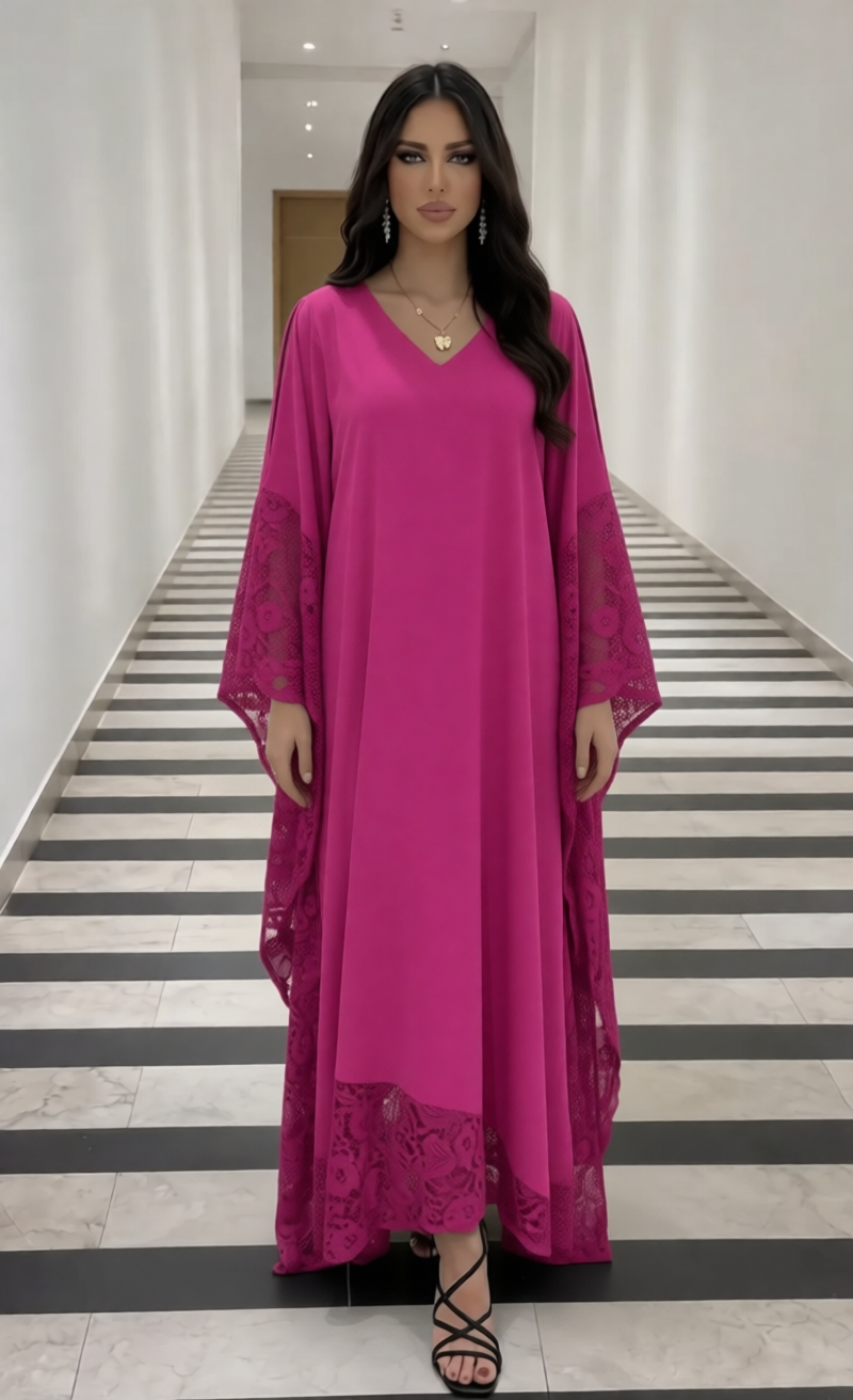 Caftan en dentelle et crepe